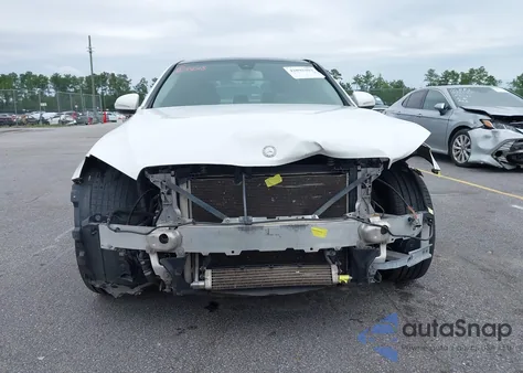 2015 Mercedes-Benz C 300 4Matic из США, поврежденный, VIN 55SWF4KB8FU087640